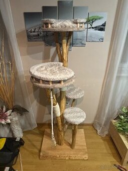 Handmade mačací strom z masívu / škrábadlo