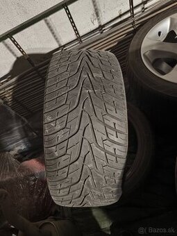 275/40 R20