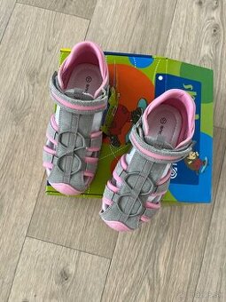 Predam nove dievcenske sandale 31 protetika ralf pink
