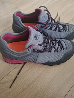 Mammut topánky 40