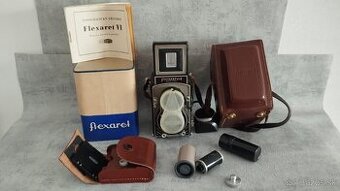 Starý fotoaparát Flexaret VI s prislusenstvom