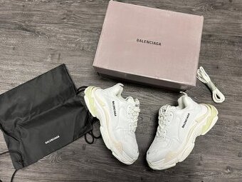 Balenciaga Tripple S White full balenie.