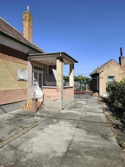 Ponúkame Vám na predaj 3-izb. rodinný dom vo Dvoroch nad Žit