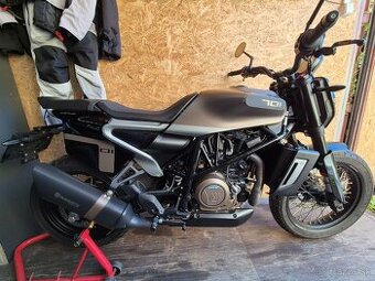 Predam Husqvarna Svartpilen 701