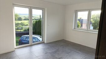 Prenájom rodinný dom Zubrohlava - 1