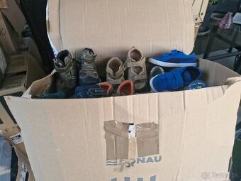 Predám balíček obuvi