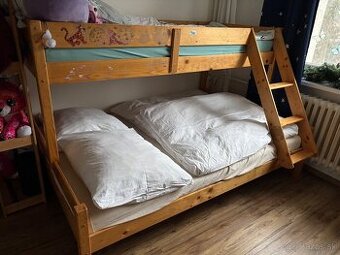 Predám poschodovú postel z masívu