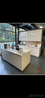 Kuchynská linka+ostrovček zn.Oresi - 1