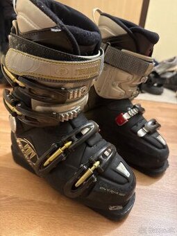 Lyziarky Tecnica 23,5. 274mm