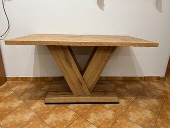 Jedálenský stôl Sconto