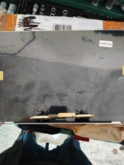 Obrazovka Macbook pro