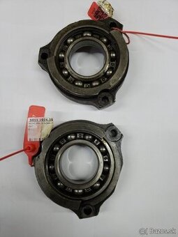 Horné víko s ložiskom na Zetor