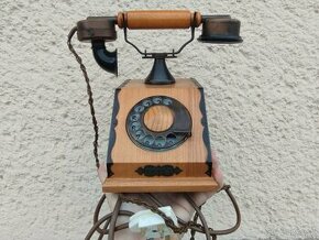Starý telefon Tesla, má štítek i šnůry. Přeprava jen 4EUR