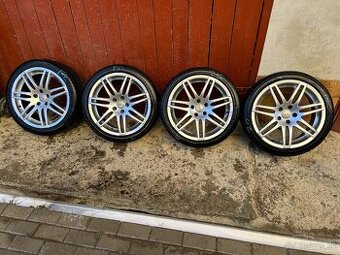 235/40 R18