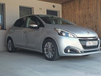 Peugeot 208 1.2 benzín na predaj
