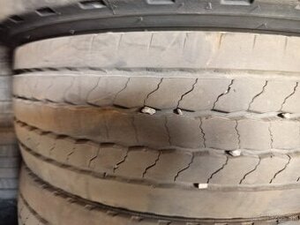 Predám vodiace pneu 225/75-17.5