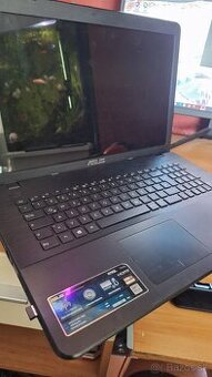 Asus R752L 17"