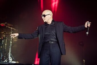 ★★ Pitbull - Praha - Státie pred pódiom ★★