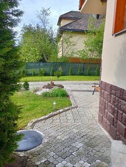 Predaj dom v Brezne,rekonštrukcia,garáž,dieľna,pekný pozemok