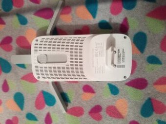 TP-Link - WiFi zosilňovač.