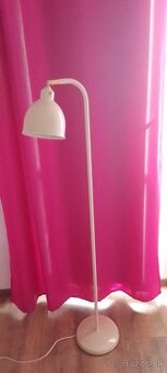 Nová stojacia lampa 10