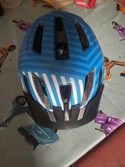 Cyklistická prilba Specialized, ako nová