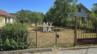 Stavebný pozemok v centre obce Gregorovce.