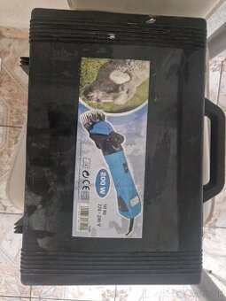 Strojček na strihanie oviec