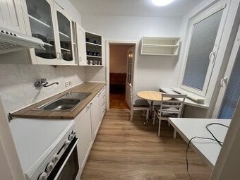 Priestranný 4 izb. byt, JURIGOVO NÁM. - 1