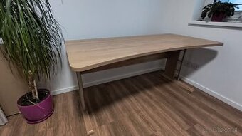 Písací pracovný stôl