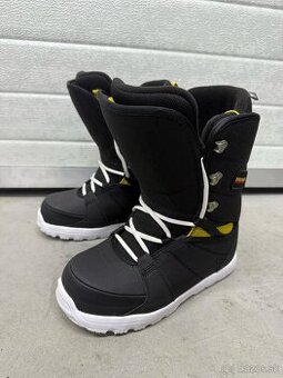 Snowboardová obuv