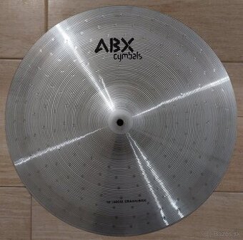 Predám činely a bicí pad.