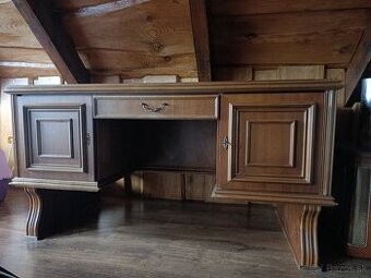 Starožitný masívny písací stôl