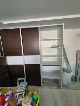 ROLL-dor skrina na predaj výska 246 sirka 250