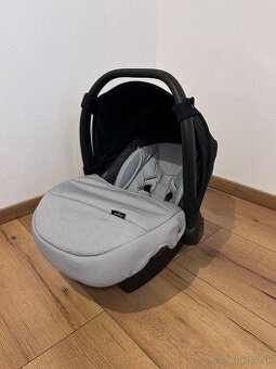 Autosedačka "vajíčko"