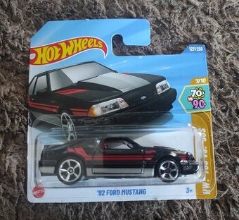 HOT WHEELS - '92 Ford Mustang