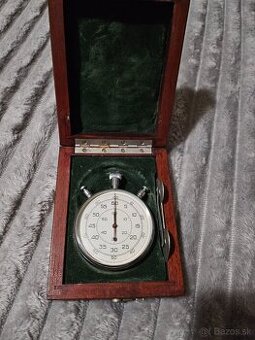 Sovietske mechanické stopky značky Slava