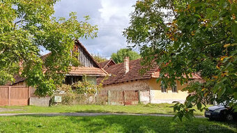 Dve chalupy v malebnej obci Devičany s pozemkom 2979 m2