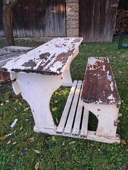 Starožitná školská lavica