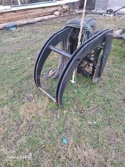 Kliešte na drevo gulatinu