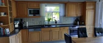 Kuchyně ze světlého dubu se spotřebiči,6527