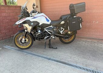 BMW R 1250 GS rok 8/2022, komplet prevedenie OPTION 719, Akr