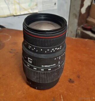 Sigma APO DG Macro 70-300 mm
