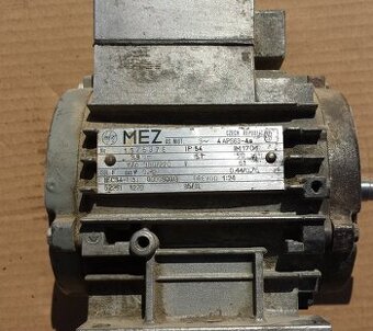 Predám elektromotor 120w,1400ot/min  ø11mm