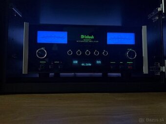 McIntosh MA8900