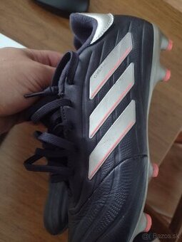 Predám kopačky Adidas veľkosť 39,5