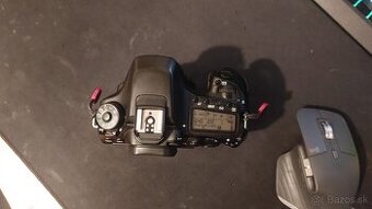 Canon eos 80D Telo