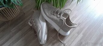 Adidas Tubular tenisky 37