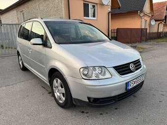 Volkswagen Touran 2.0FSI