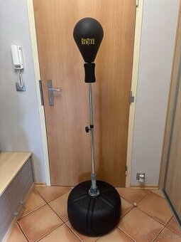Boxovacia reflexná hruška